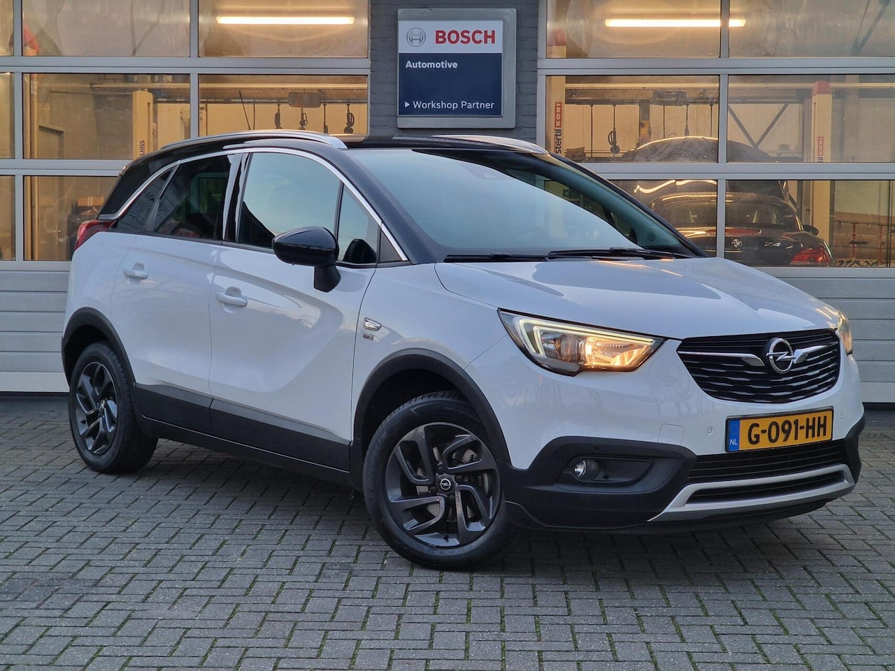 Opel Crossland X - 1.2 Turbo 120 Jaar Edition|automaat|41.394KM|Camera|Navi|Cruise-control| - AutoWereld.nl