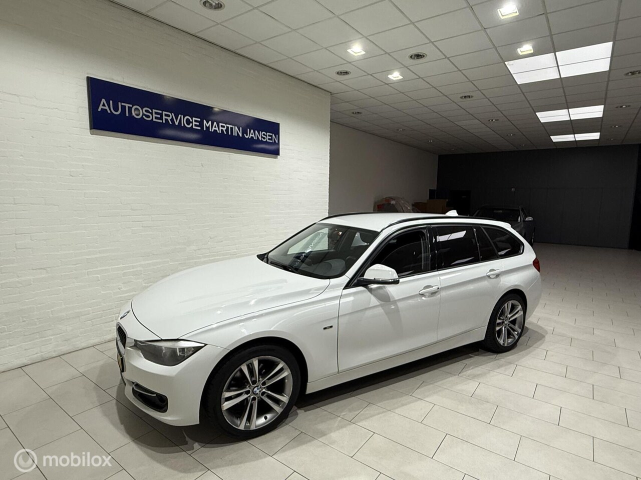 BMW 3-serie Touring - 316d M Sport Edition 316d M Sport Edition - AutoWereld.nl