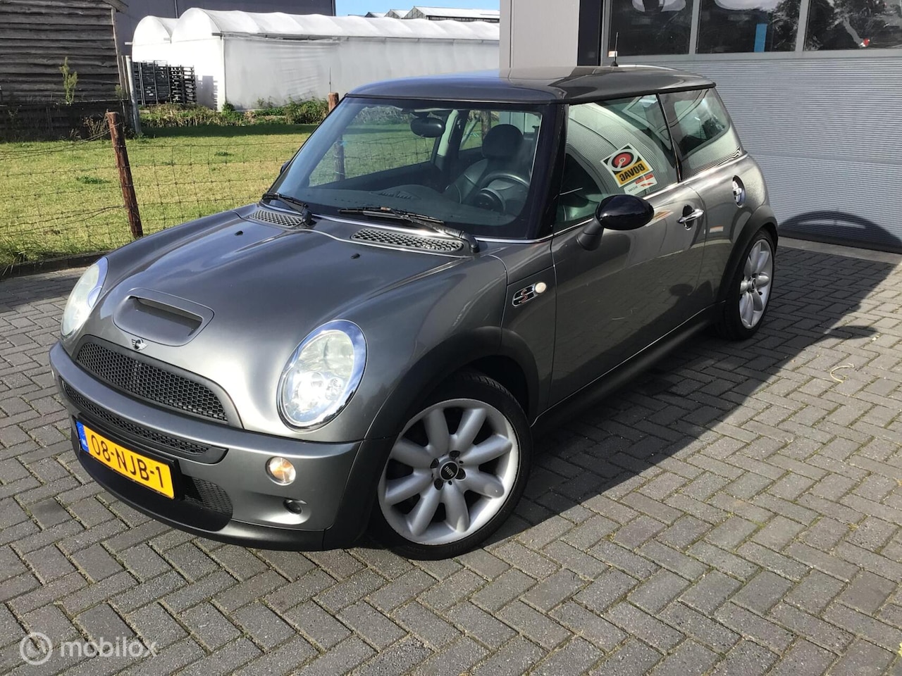 MINI Cooper S - Mini 1.6 S. Pano dak / airco. APK sept 2026 - AutoWereld.nl