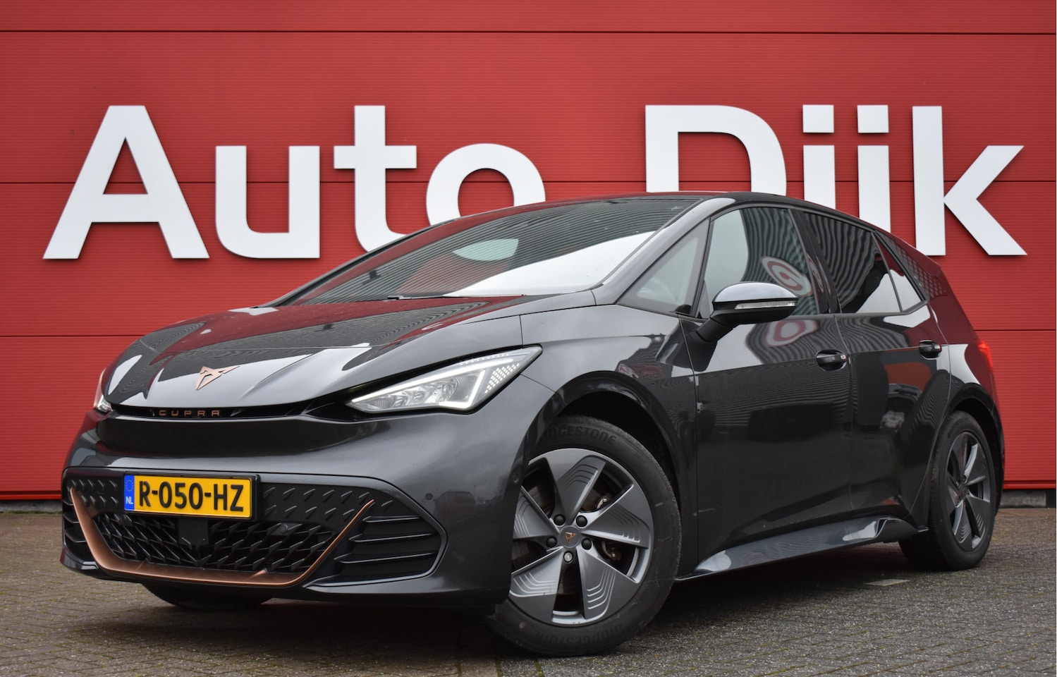 CUPRA Born - Business Plus 62 kWh LED | Camera | Carplay | Keyless | Adapt. Cruise | DAB | Navi | Clima - AutoWereld.nl