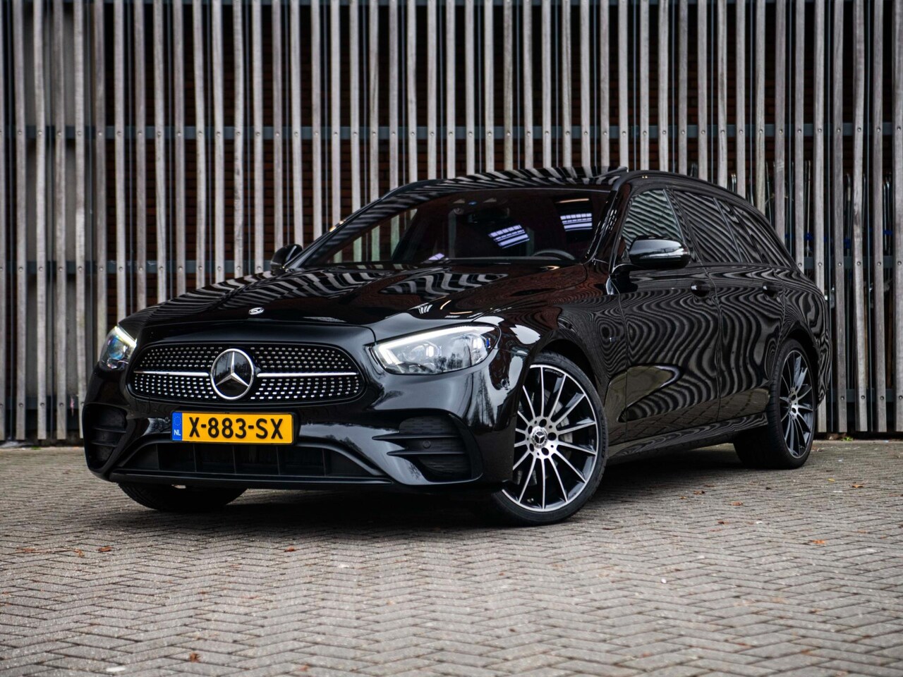 Mercedes-Benz E-klasse Estate - 300de AMG |BTW|Schuifdak|Multibeam LED|HUD|20''|Burmester|Lederen Bekleding|Camera|ACC|Tre - AutoWereld.nl
