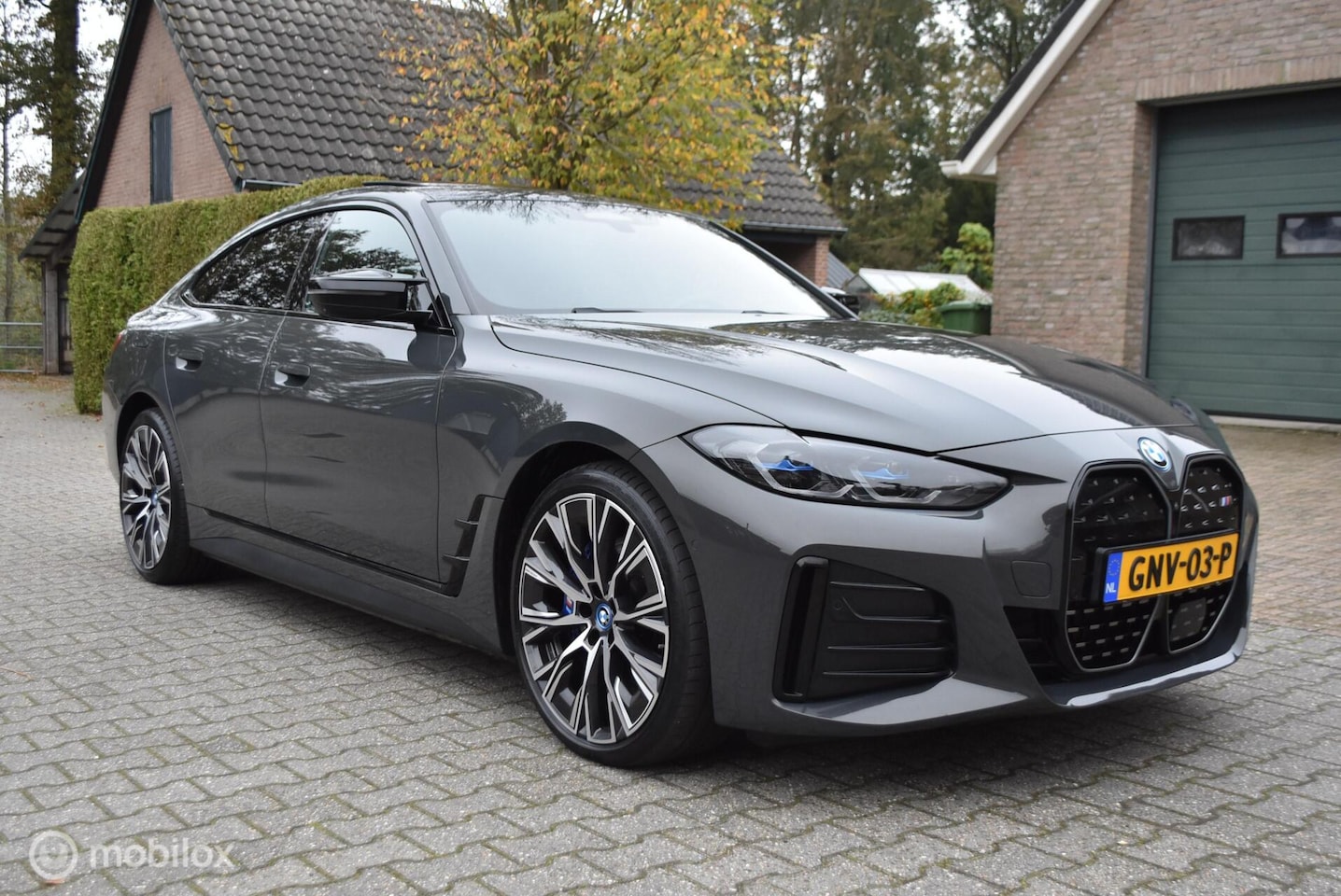 BMW i4 - M50 Gran coupe M Sportstoelen i4 M50 M Sportsitze laser - AutoWereld.nl