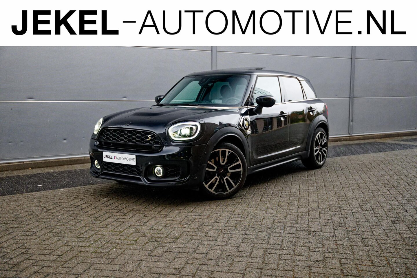 MINI Countryman - Mini 1.5 Cooper S E ALL4 John Cooper Works Full option, Panoramadak, 19" LM velgen, el. st - AutoWereld.nl