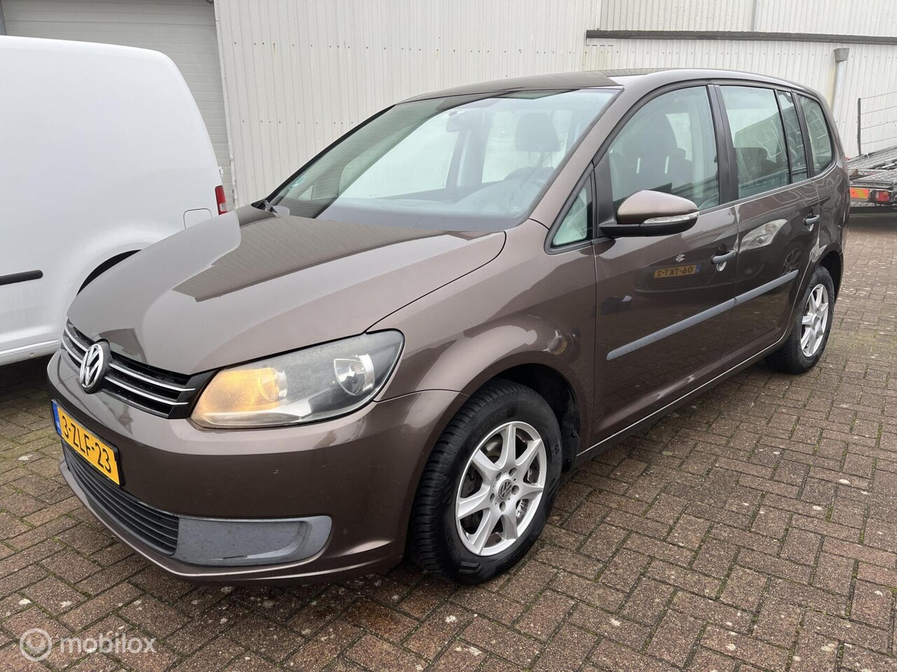Volkswagen Touran - 1.6 TDI Trendline BlueMotion 1.6 TDI Trendline BlueMotion - AutoWereld.nl