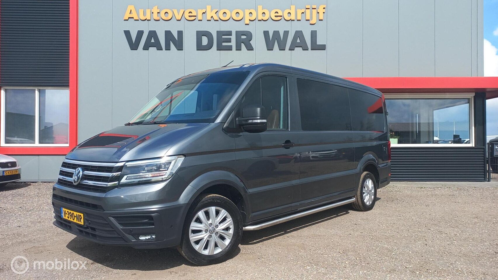 Volkswagen Crafter - Bestel 35 2.0 TDI L3H3 DC Highline/5PERSOONS - AutoWereld.nl