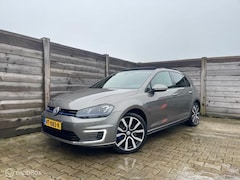 Volkswagen Golf - 1.4 TSI GTE PANO-CARPLAY-STOELVERW-NAVI