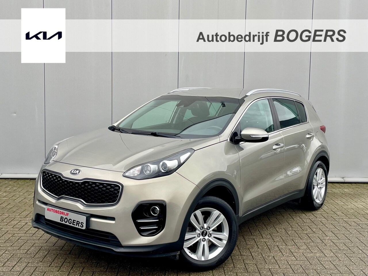Kia Sportage - 1.6 GDI DynamicLine Navigatie, Climate Control, Cruise Control, Trekhaak, 17"Lm, Achteruit - AutoWereld.nl