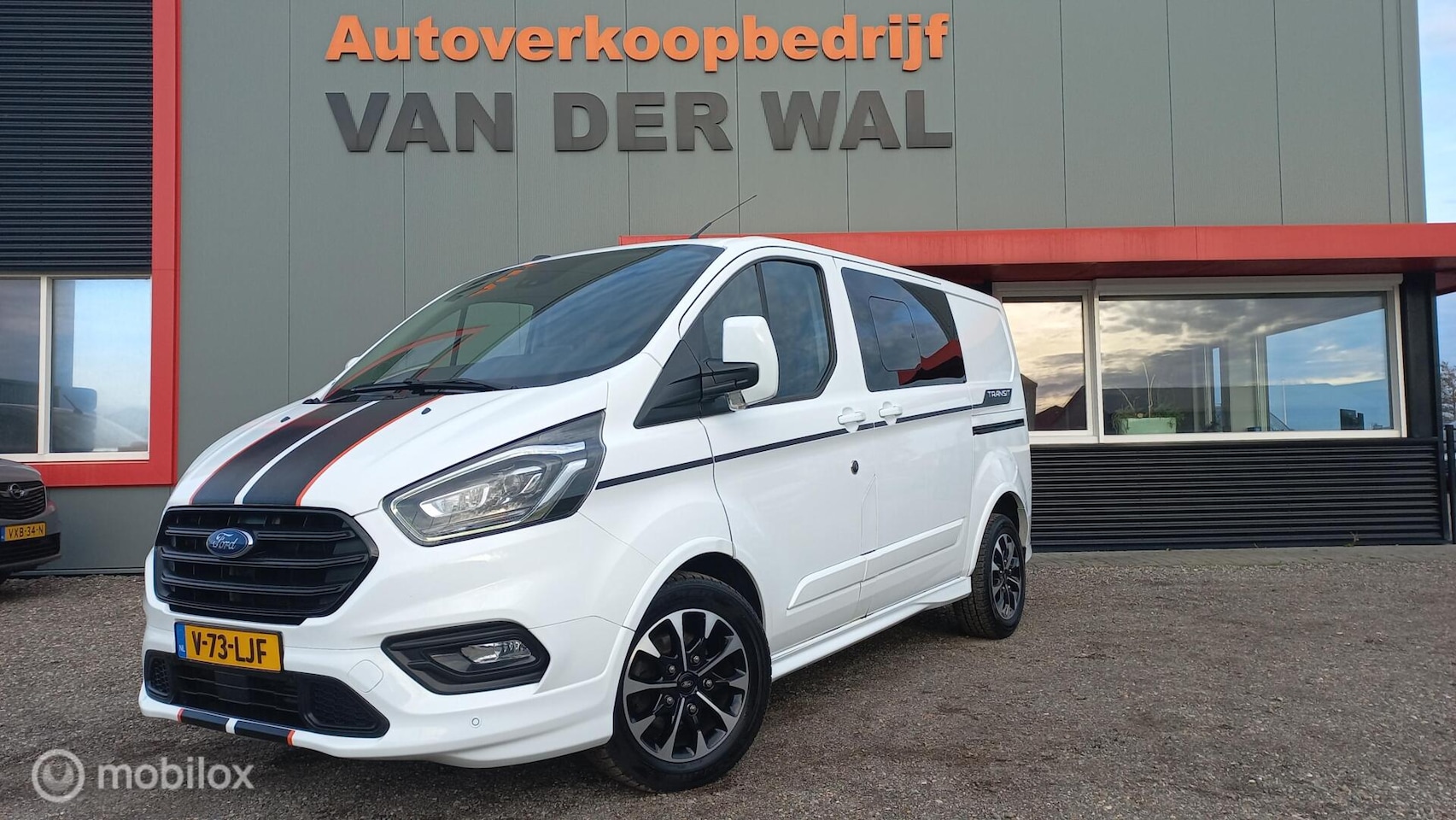 Ford Transit Custom - 320 2.0 TDCI L1H1 Sport DC/2XSCHUIFDEUR - AutoWereld.nl