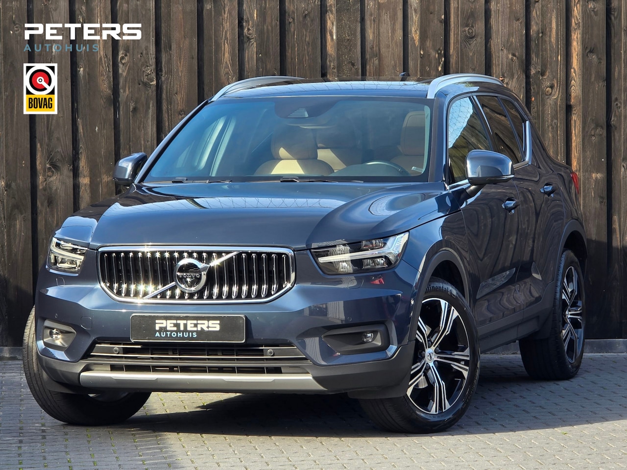 Volvo XC40 - 1.5 T3 Inscription| 1e eigenaar| Pano| Trekhaak - AutoWereld.nl