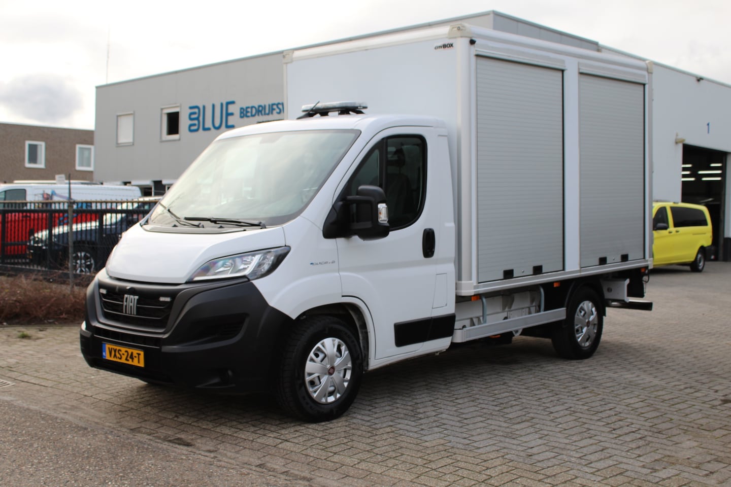 Fiat E-Ducato - 3.5T L2 79 kWh Bakwagen ✓ 360° camera ✓ 3-zits ✓Apple carplay / Android auto - AutoWereld.nl