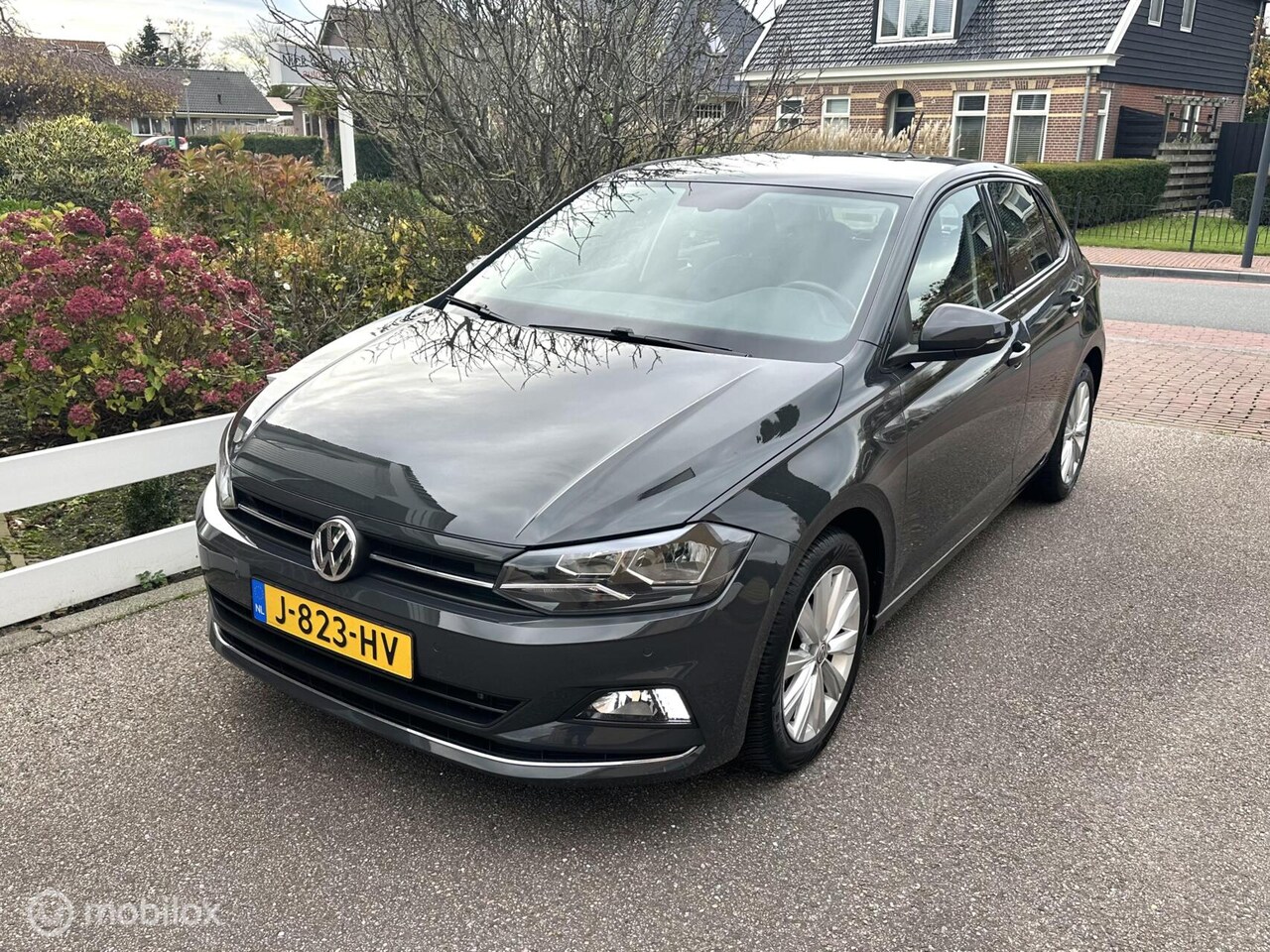 Volkswagen Polo - 1.0 TSI 95PK DSG AUTOMAAT HIGHLINE CARPLAY CLIMATE CONROLE SFEERVERLICHTING PARKEERSENSORE - AutoWereld.nl