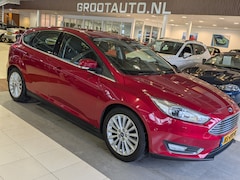 Ford Focus - 1.5 Titanium Edition Airco, Cruise Control, Trekhaak, Stuurbekrachtiging