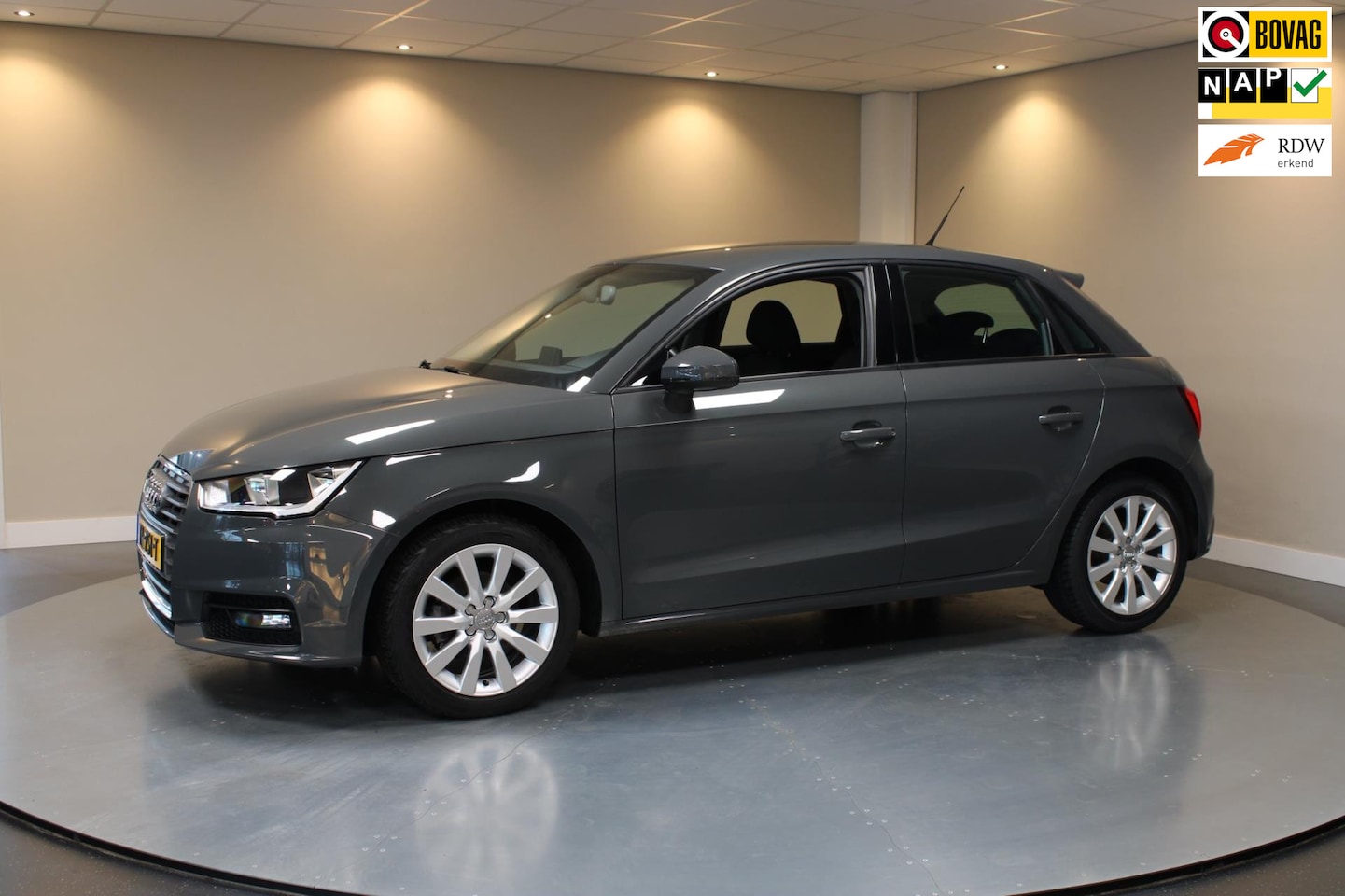 Audi A1 Sportback - 1.0 TFSI Advance Sport *Cruise* Navi|PDC|Airco|5 Deurs|NAP - AutoWereld.nl