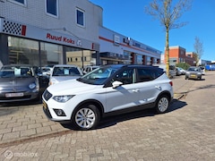 SEAT Arona - 1.0 TSI STYLE / Keyless / NAP / Navigatie / Camera /