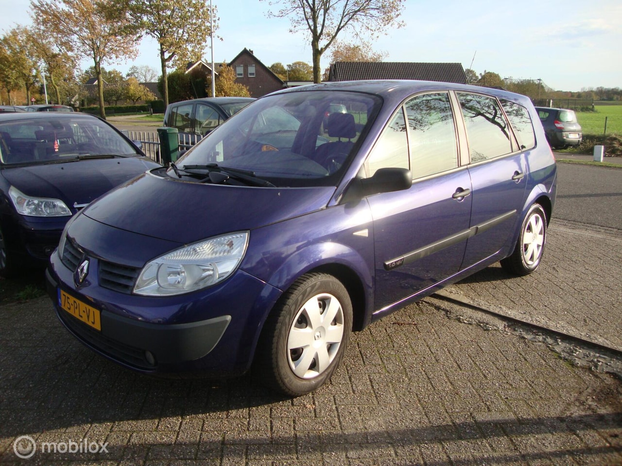 Renault Grand Scénic - 1.6-16V 7 personen 7 persoons - AutoWereld.nl