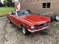 Ford Mustang Convertible - USA v8 c-code