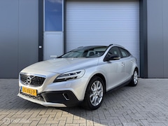 Volvo V40 Cross Country - 2.0 T3 Momentum