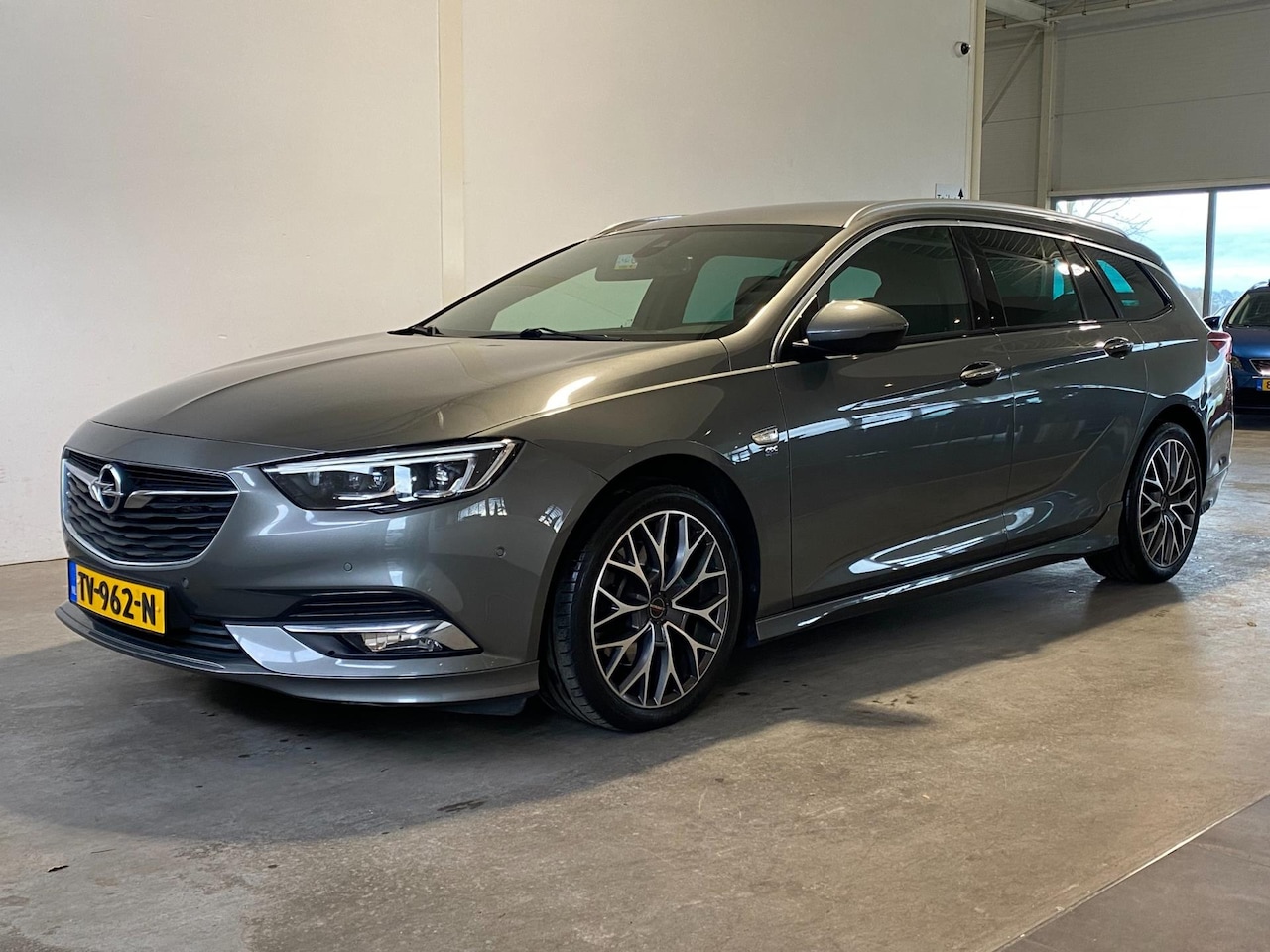 Opel Insignia Sports Tourer - 1.6 T 200PK OPC Vol Opties - AutoWereld.nl