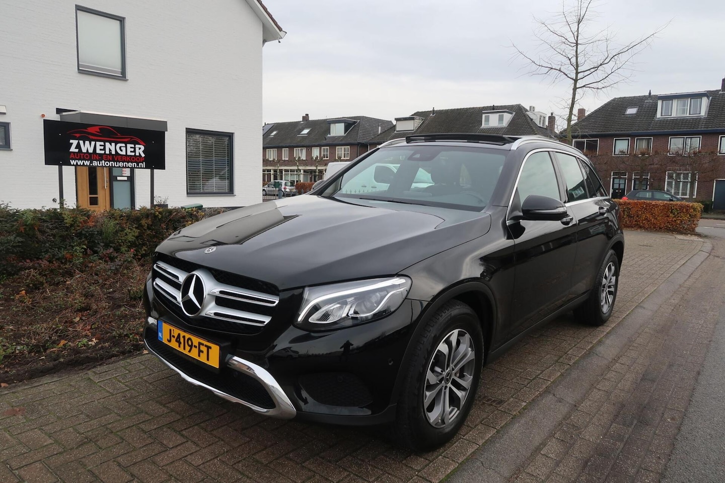 Mercedes-Benz GLC-klasse - 250 4MATIC PANORAMADAK|AMG-INTERIEUR|NAVIGATIE XL|XENON-LED|DEALER ONDERHOUDEN - AutoWereld.nl