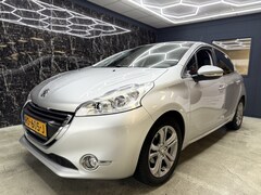 Peugeot 208 - 1.2 VTi Blue Lease