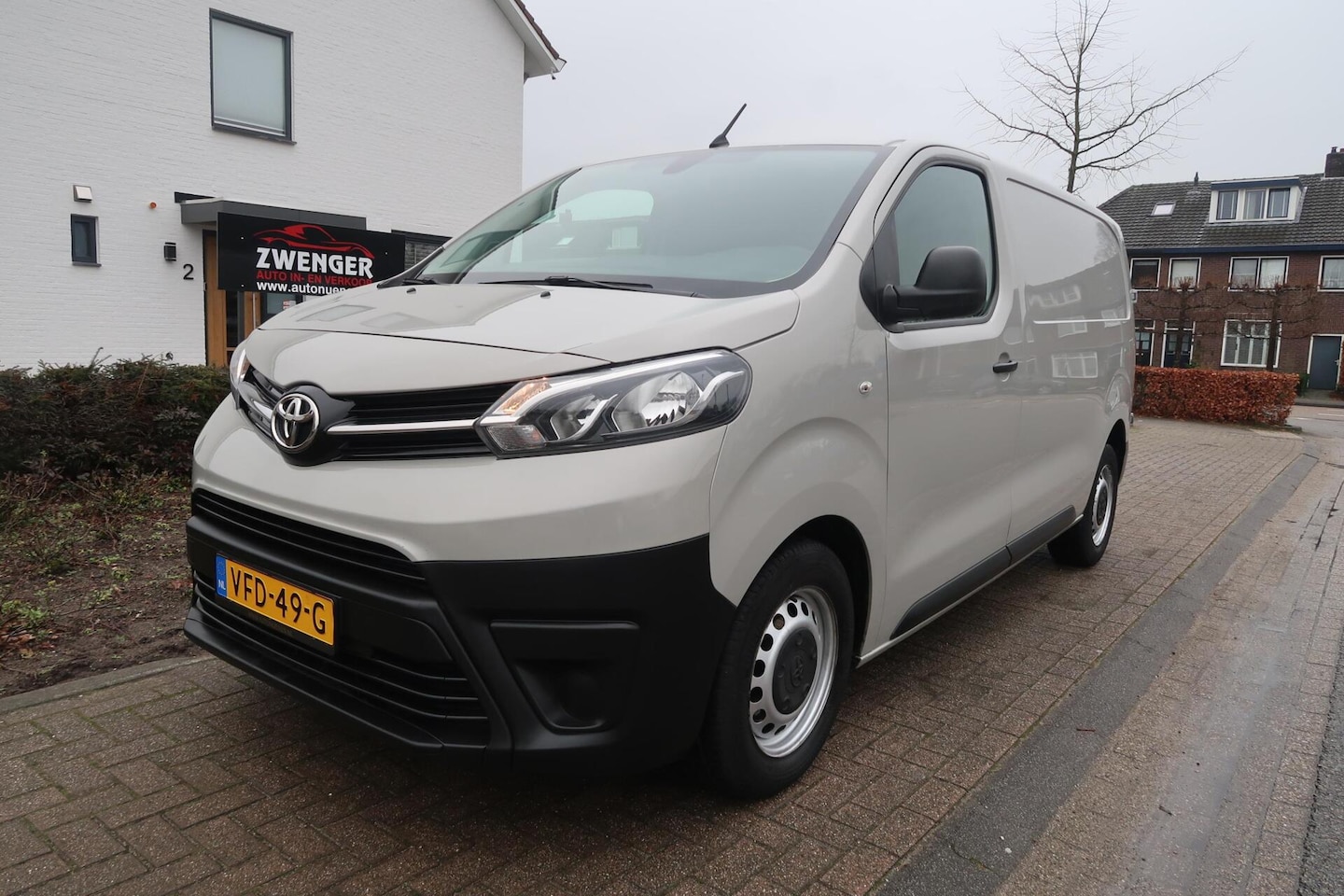 Toyota ProAce Worker - 2.0 D-4D Aut F-1 NAVIGATIE|TREKHAAK|AIRCO|PDC|BLUETOOTH|CRUISECONTROL|PERFECT ONDERHOUDEN - AutoWereld.nl