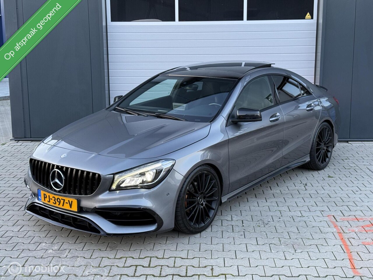 Mercedes-Benz CLA-Klasse - 180 AMG| Pano| CarPlay| Stoelverwarming - AutoWereld.nl