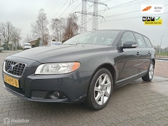 Volvo V70 - 2.0 Momentum/leder/cruise/clima