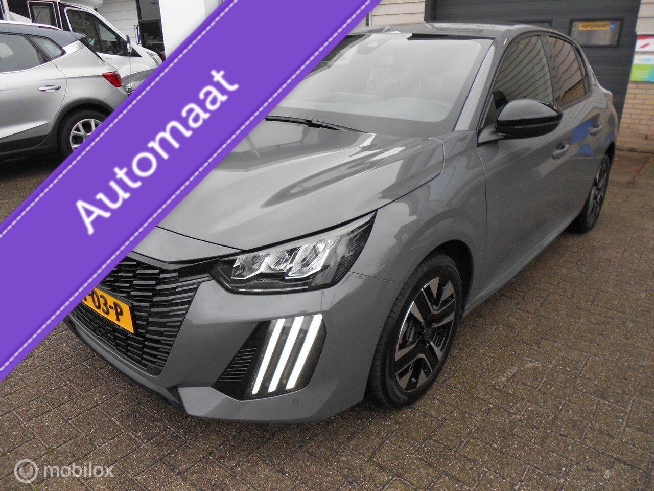 Peugeot 208 - 1.2 PureTech 100 Allure Automaat Apple Car Play - AutoWereld.nl