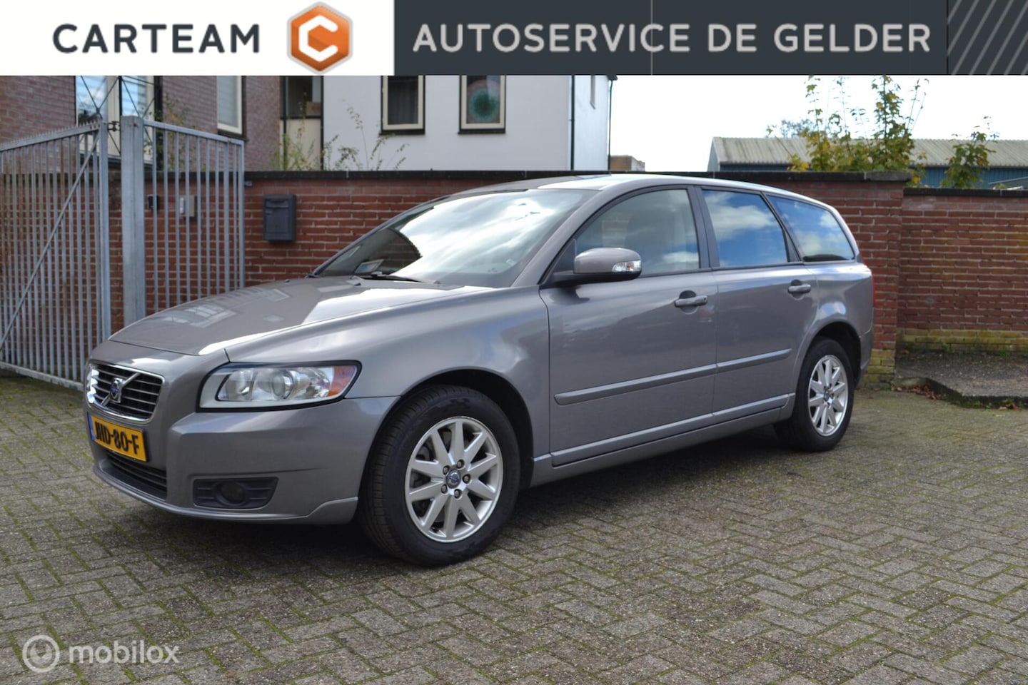 Volvo V50 - 2.5 T5 AWD Momentum | Youngtimer | 84000km! | Family Line - AutoWereld.nl