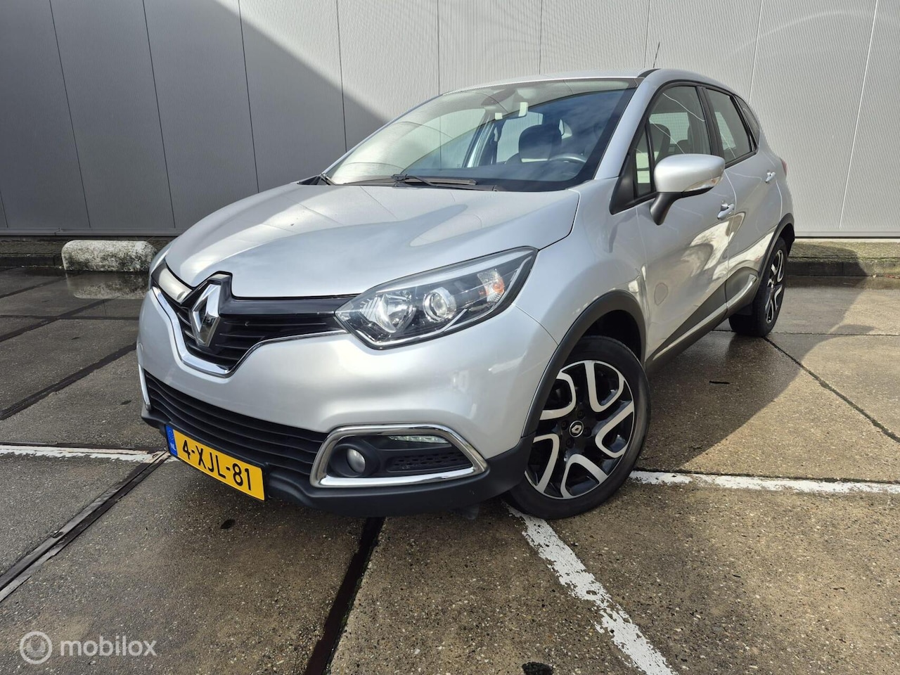 Renault Captur - 0.9 TCe Airco / Cruise / Navi / Keyless - AutoWereld.nl