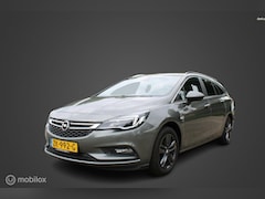 Opel Astra Sports Tourer - 1.0 Turbo Business Executive, Parkeersensoren voor en achter, Navigatie, Apple Carplay/And
