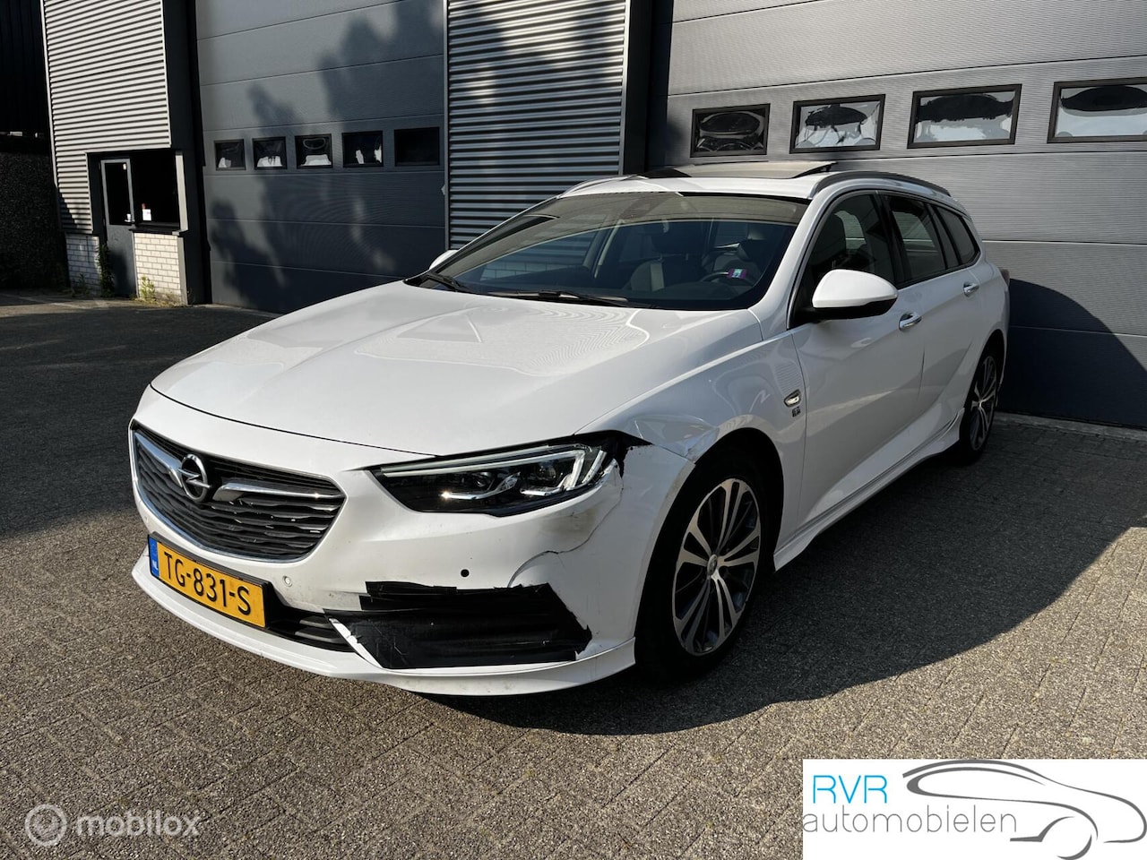 Opel Insignia Sports Tourer - 1.5 Turbo OPC LINE / PANODAK - AutoWereld.nl