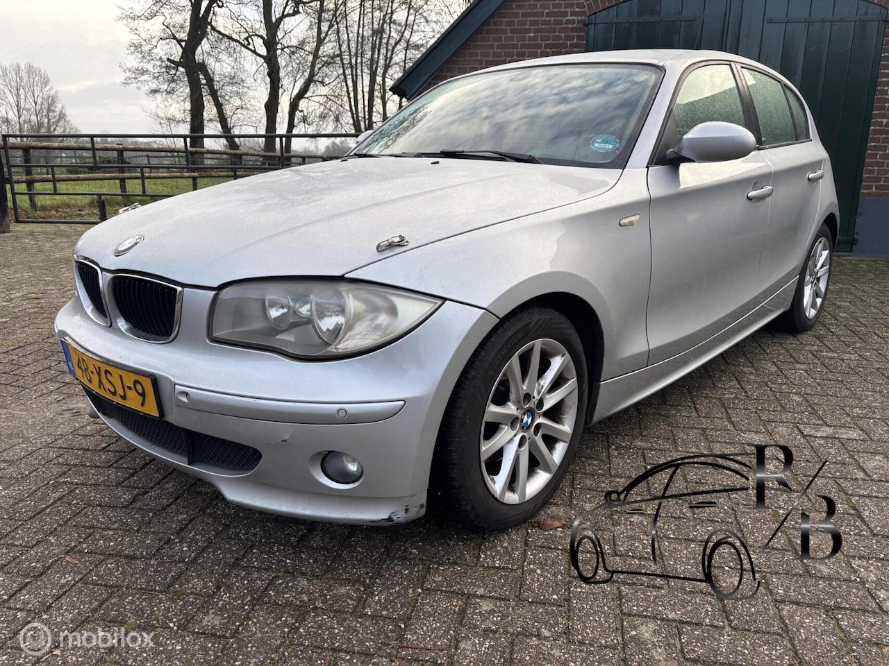 BMW 1-serie - 118i Executive AUTOMAAT EXPORT KOOPJE!!!!!! - AutoWereld.nl