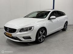 Volvo V60 - 2.0 T4 Sport NL-AUTO / SCHUIFDAK / DEALER HISTORIE