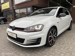 Volkswagen Golf - 2.0 TSI GTI Performance NAVI*CARPLAY*CRUISE