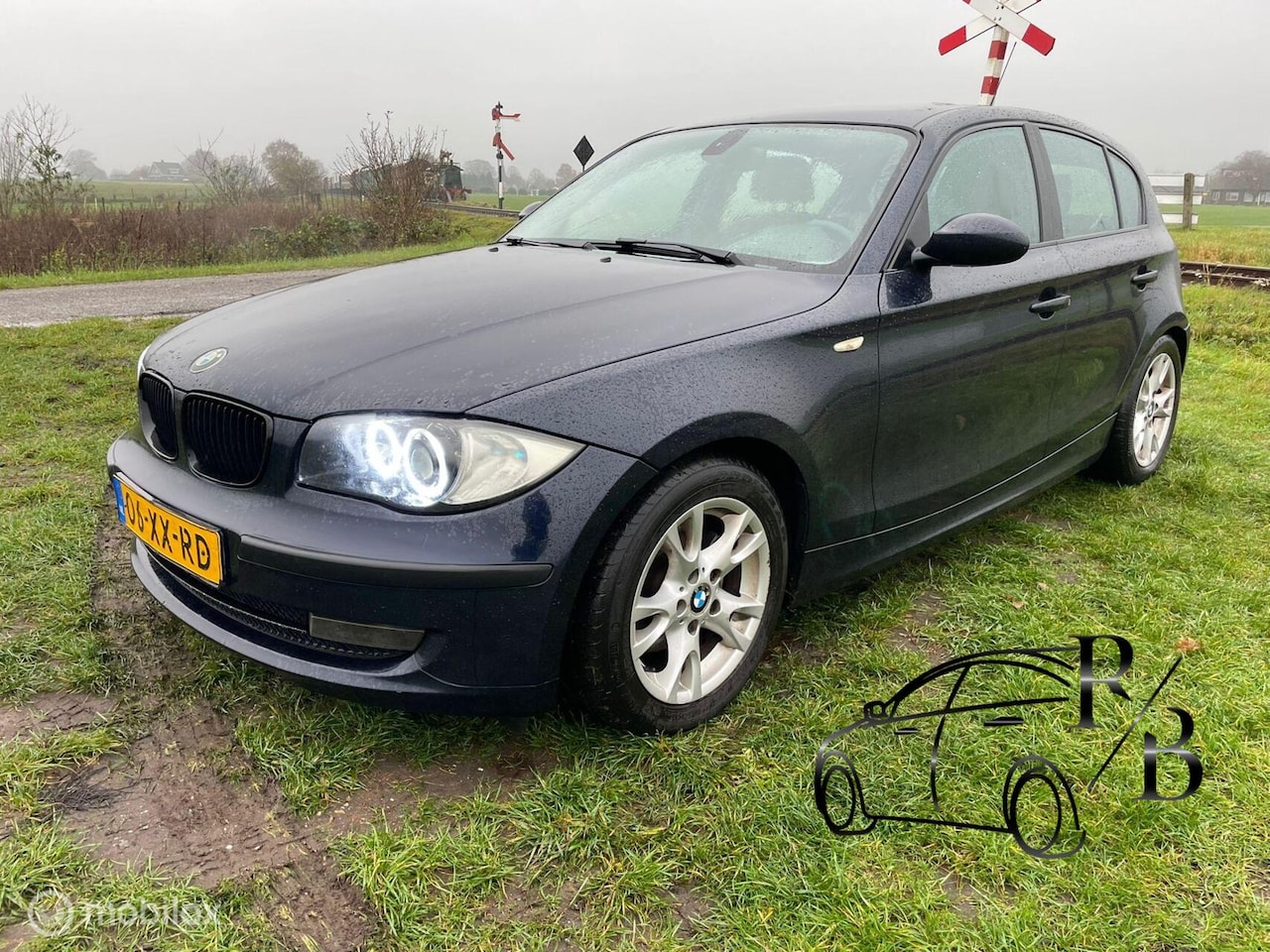 BMW 1-serie - 118i Business Line LEER AIRCO CRUISE VASTE PRIJS - AutoWereld.nl