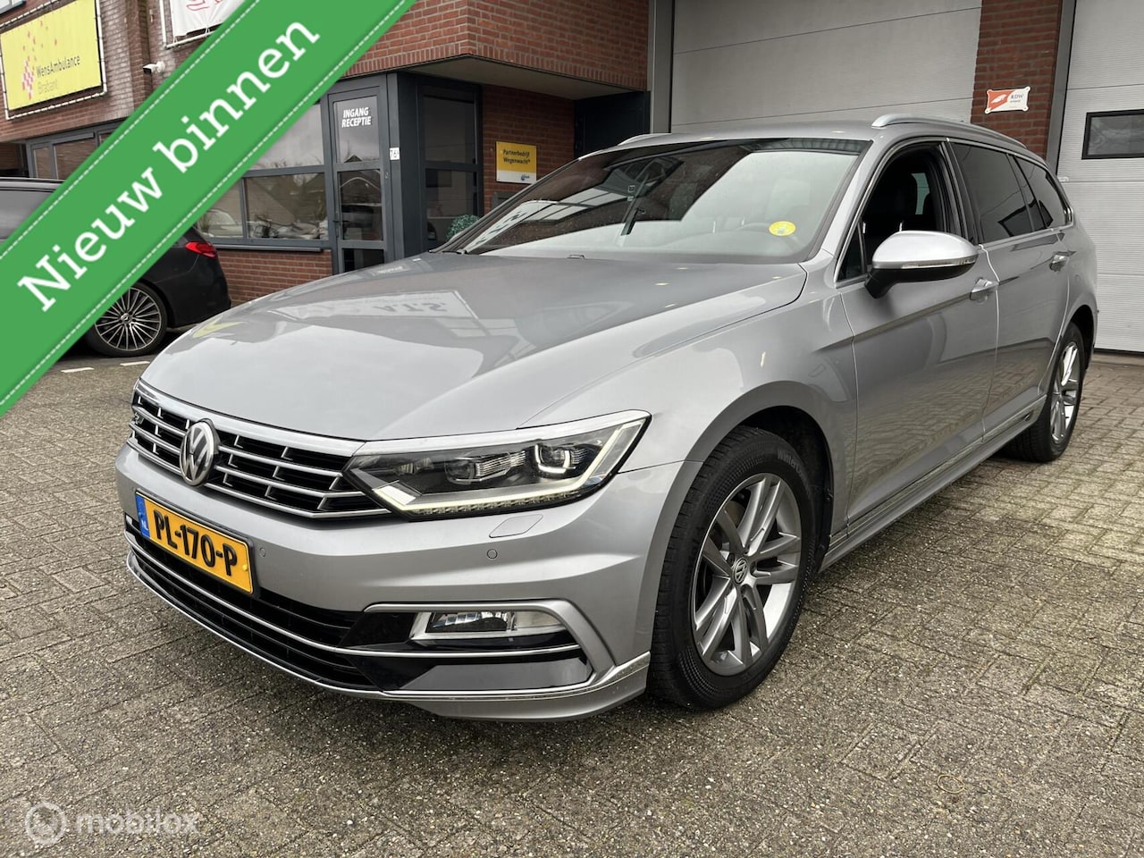 Volkswagen Passat Variant - 1.6 TDI R-LINE NETTO EXPORT - AutoWereld.nl