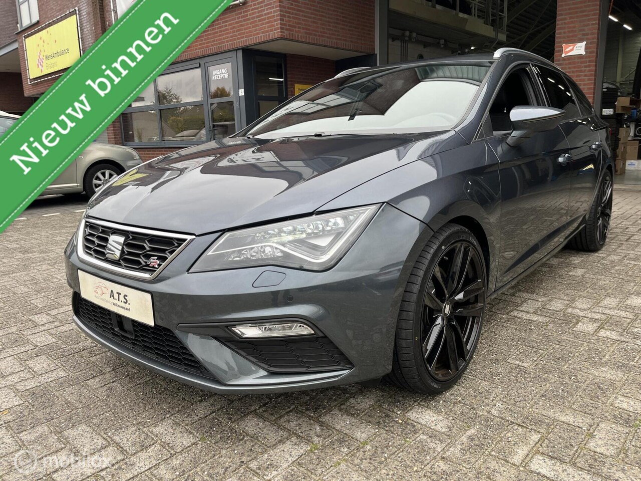 SEAT Leon ST - 2.0 TSI FR PANO-DAK*LED*CARPLAY*CRUISE*PDC* - AutoWereld.nl