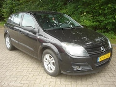 Opel Astra - 1.4 I Enjoy Airco Cruise Motor loopt onregelmatig
