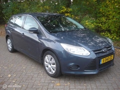 Ford Focus Wagon - 1.0 EcoBoost Trend Airco koppakking lek