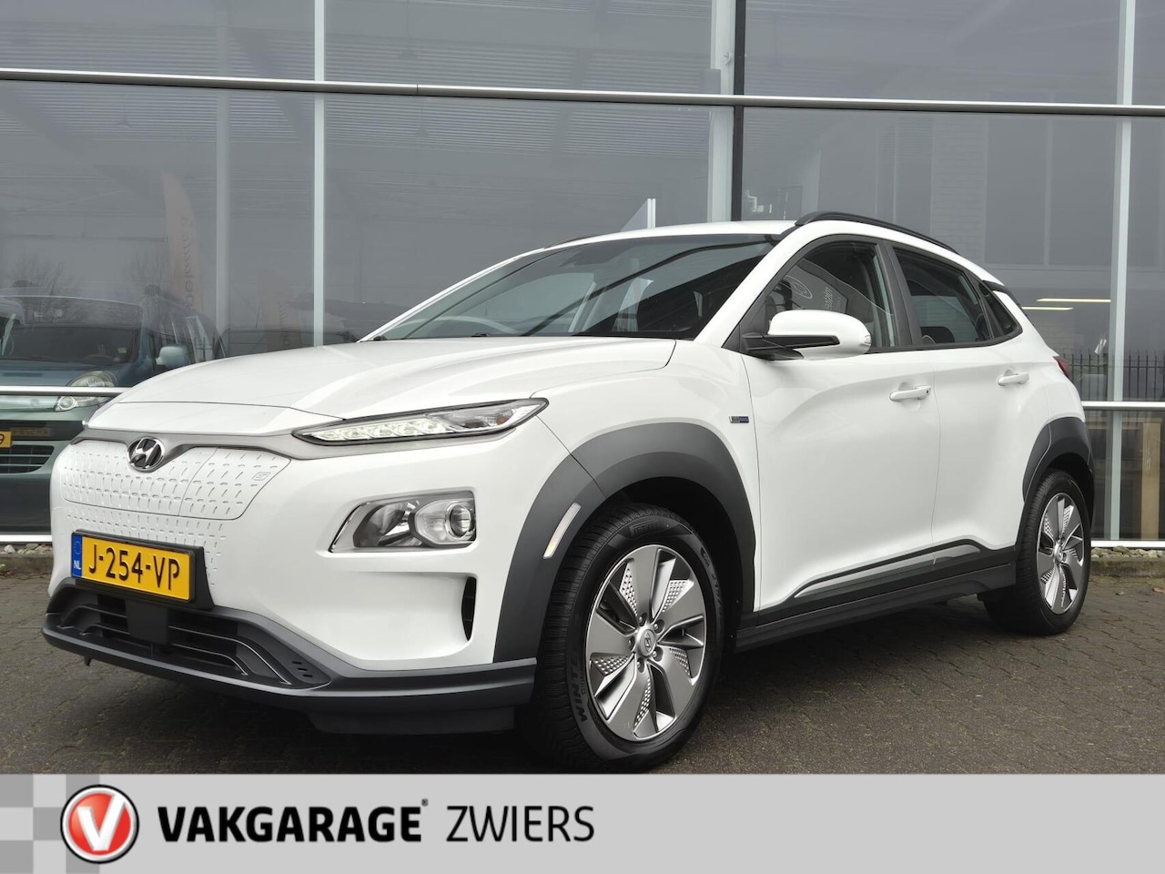 Hyundai Kona Electric - EV Comfort 64 kWh Trekhaak,3 Fase SOH 95.4% - AutoWereld.nl