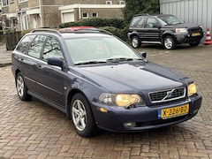 Volvo V40 - 2.0 T4