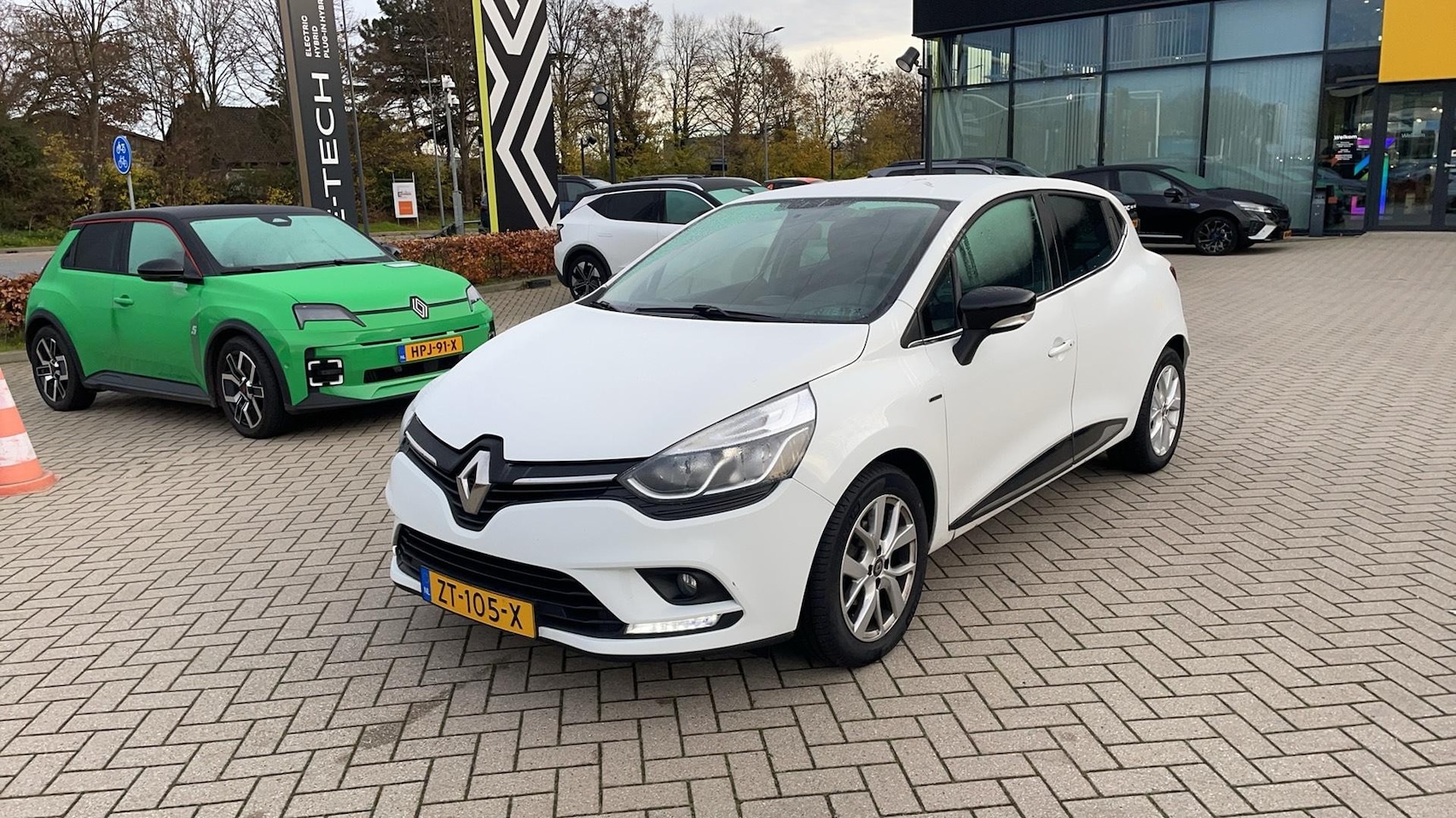Renault Clio - 0.9 TCe Limited 0.9 TCe Limited - AutoWereld.nl