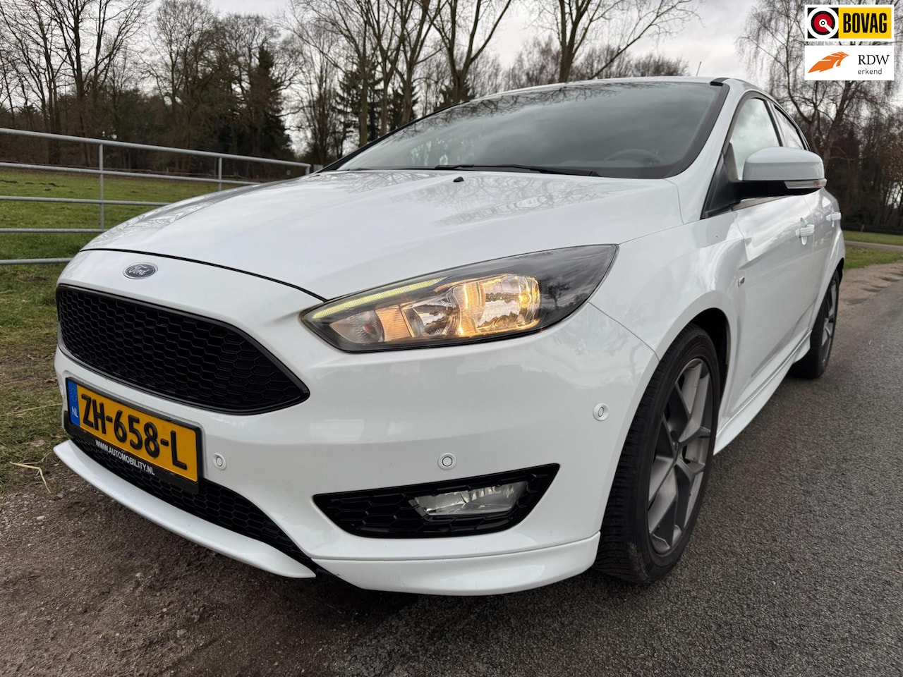 Ford Focus - 1.0 ST-Line top onderhouden en prachtige staat - AutoWereld.nl