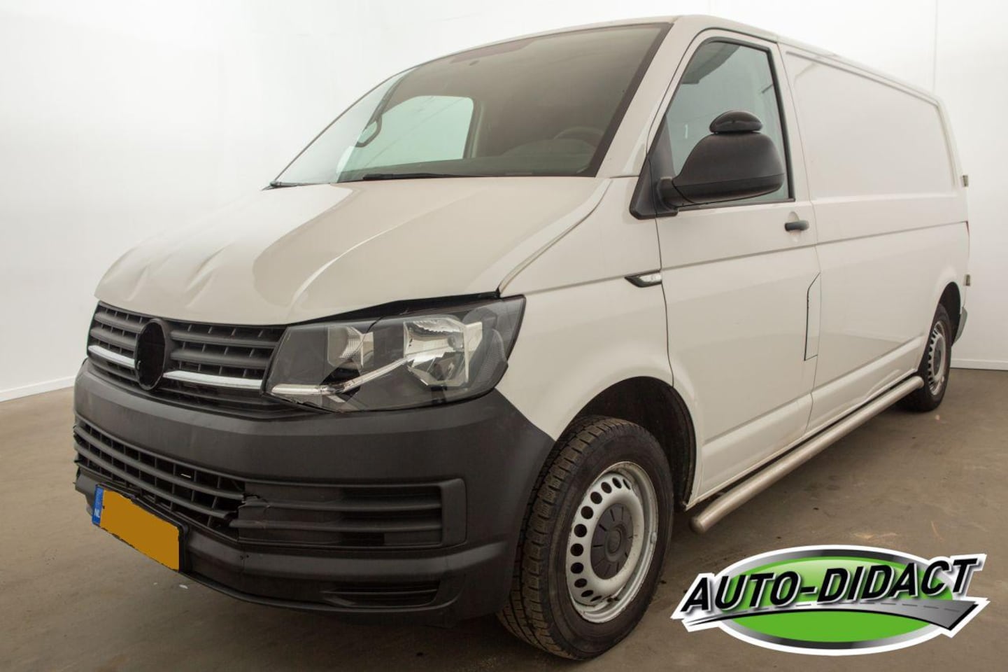 Volkswagen Transporter - 2.0 TDI L2H1 Airco Comfortline - AutoWereld.nl