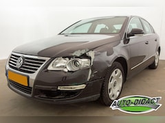 Volkswagen Passat - 2.0 FSI Automaat Clima Comfortline