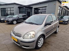 Toyota Yaris - 1.0 VVT-i Idols MMT/Automaat/Apk 08-10-2026