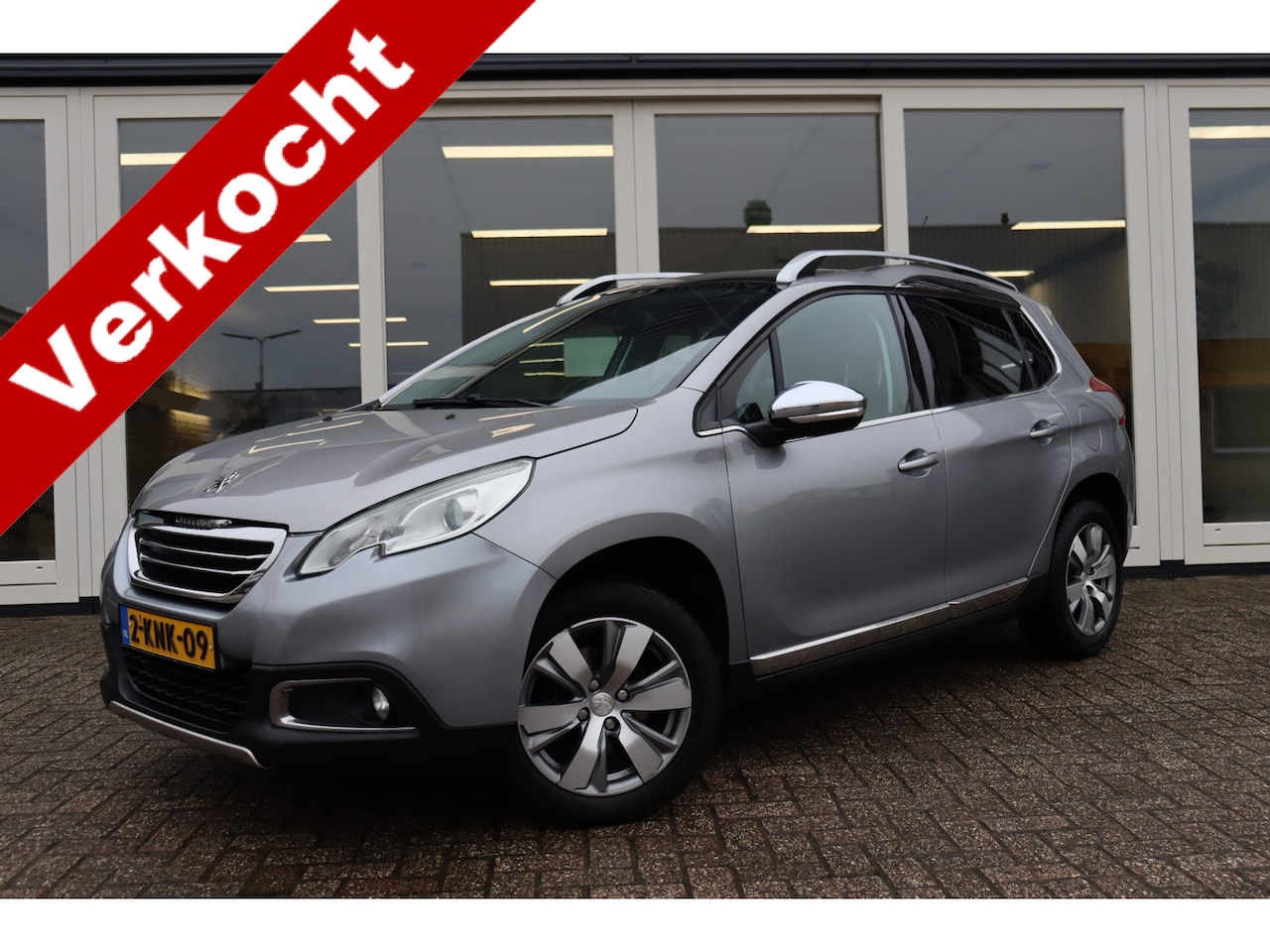 Peugeot 2008 - 1.6 VTi Féline 1.6 VTi Féline, Cruise Control, Airco, Panoramadak, Navigatie, Trekhaak, PDC A, Prijs Is R - AutoWereld.nl
