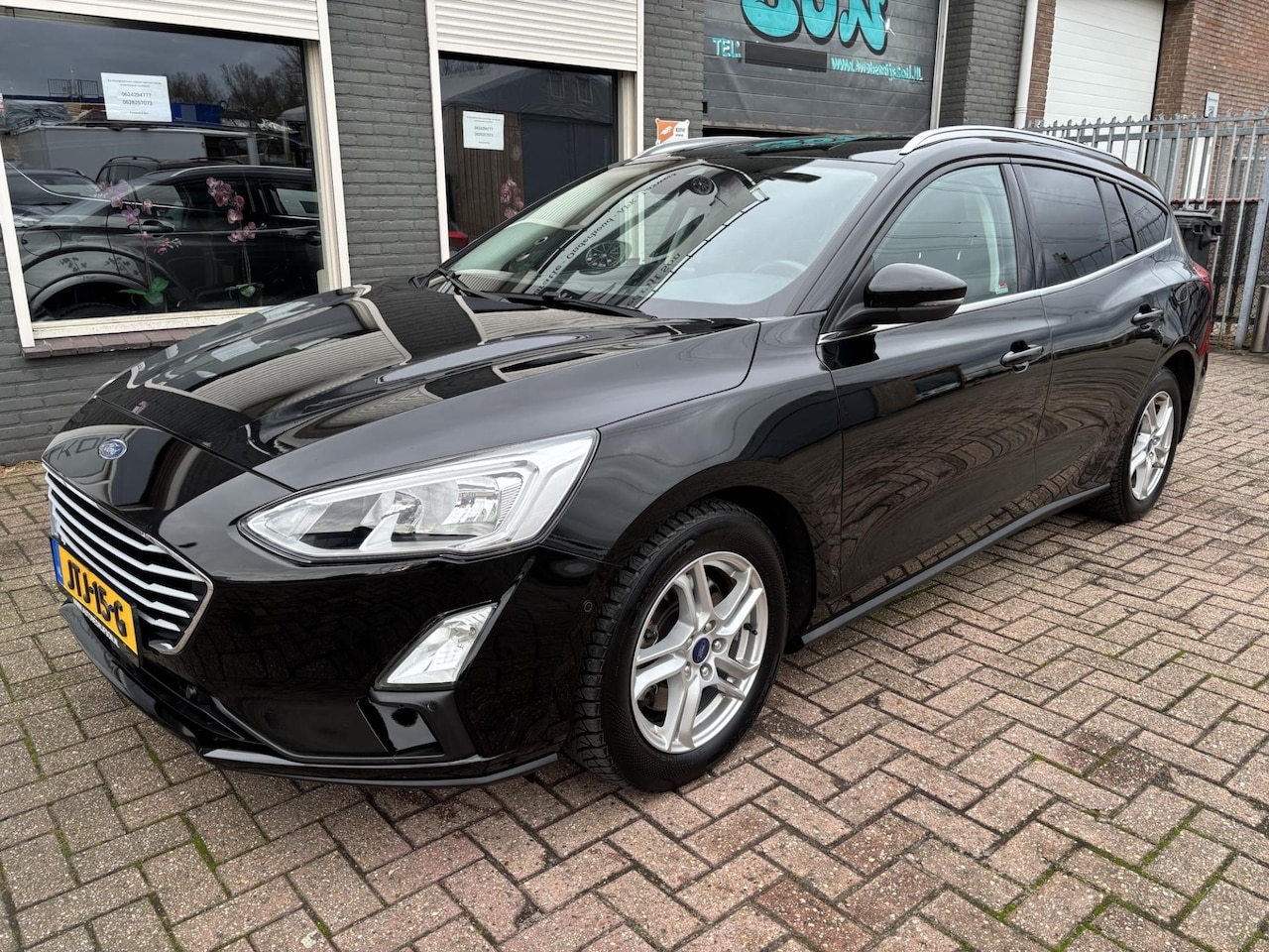 Ford Focus Wagon - 1.0 EcoBoost Titanium Business 1.0 EcoBoost Titanium Business - AutoWereld.nl