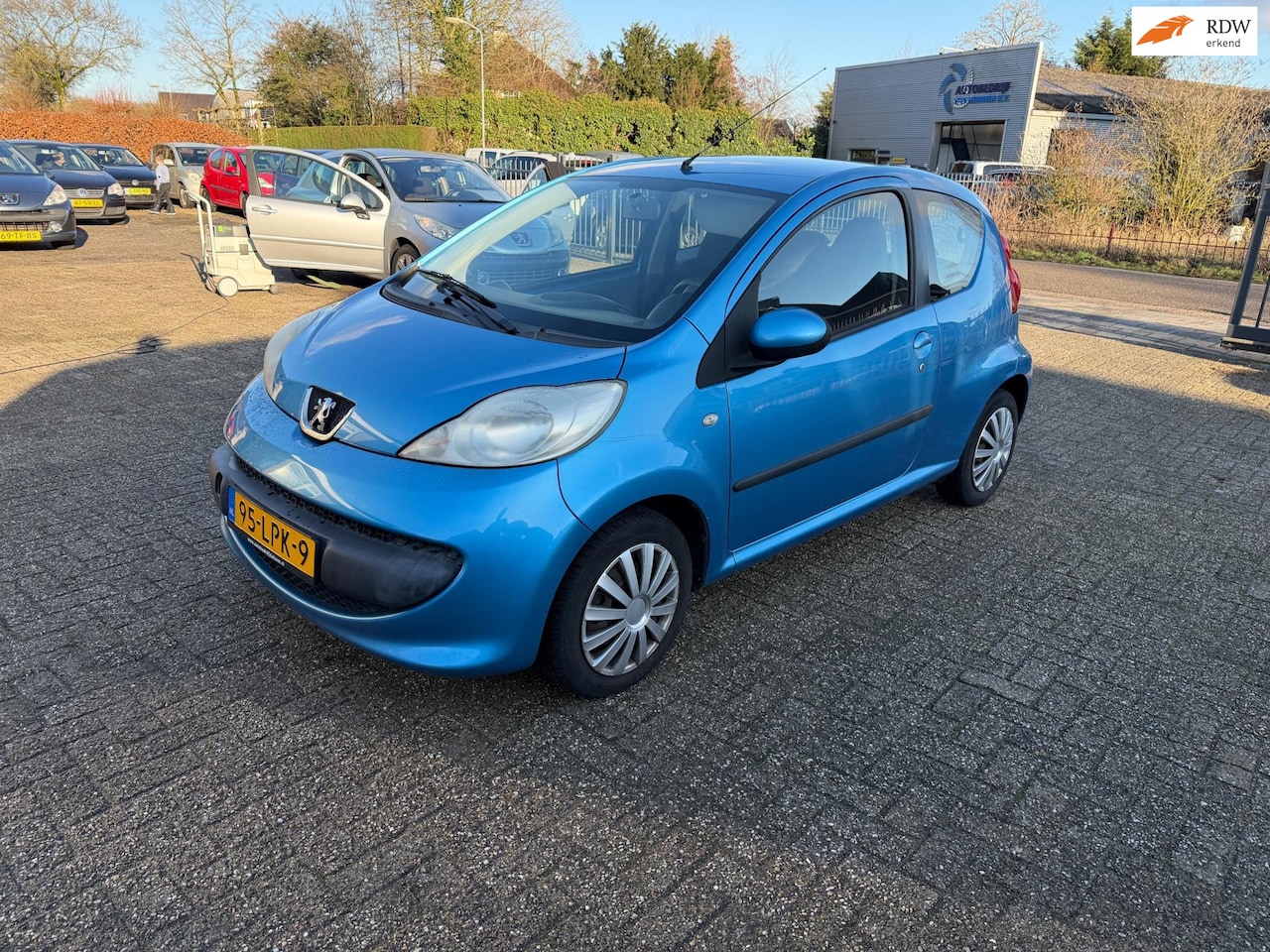Peugeot 107 - 1.0-12V XR 1.0-12V XR - AutoWereld.nl